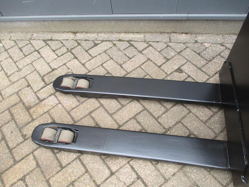 BT LWE 160 - Truk pallet: gambar 4 BT LWE 160 - Truk pallet: gambar 4