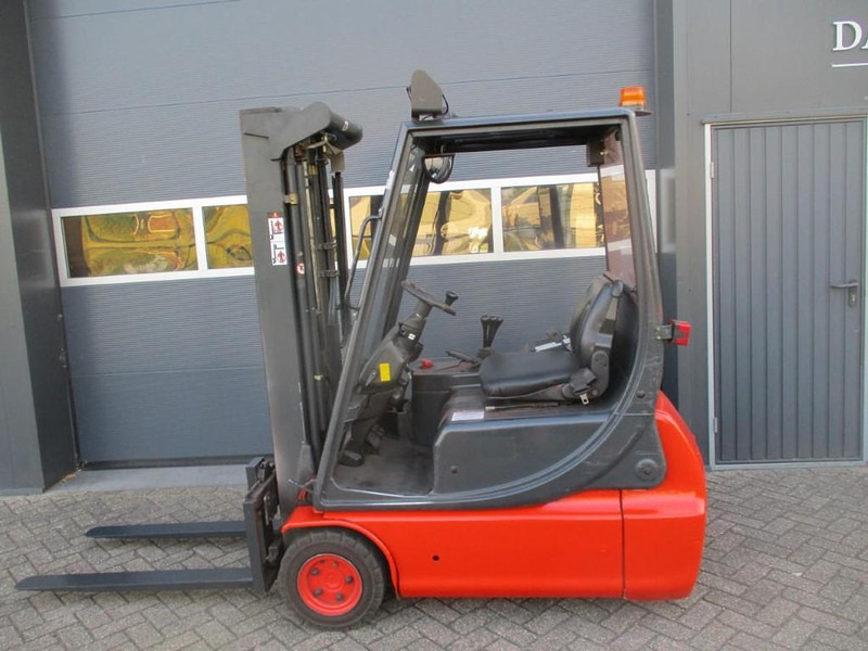 Linde E 16C - Forklift listrik: gambar 1 Linde E 16C - Forklift listrik: gambar 1