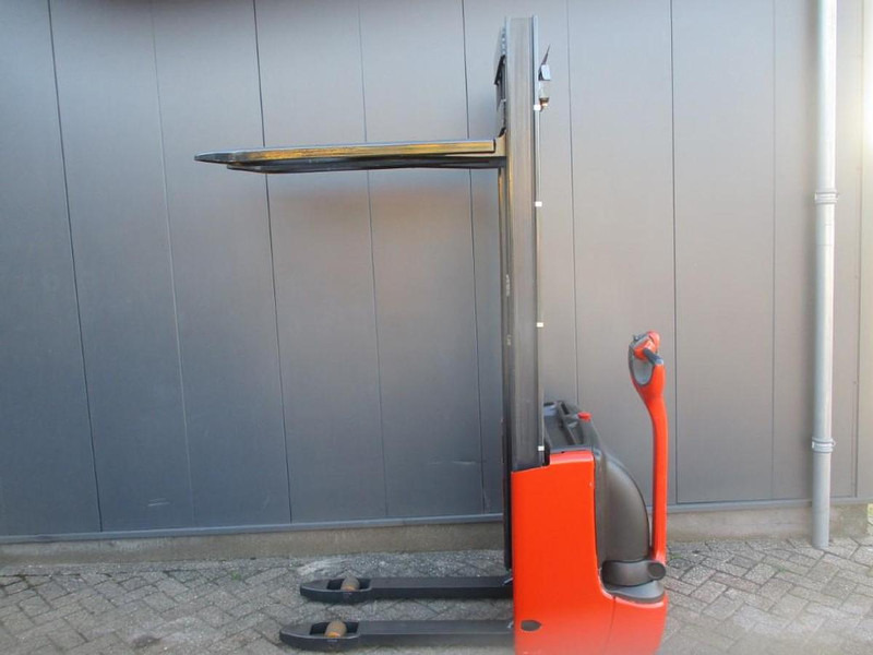 Linde L 10 - Penumpuk: gambar 2 Linde L 10 - Penumpuk: gambar 2