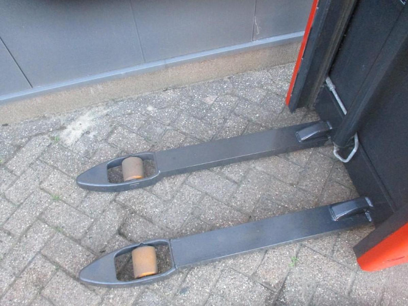 Linde L 10 - Penumpuk: gambar 5 Linde L 10 - Penumpuk: gambar 5