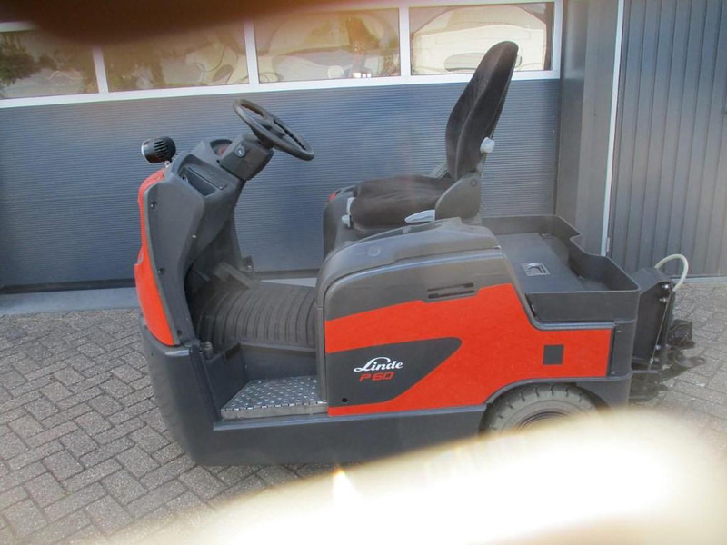 Linde P 60 - Traktor derek: gambar 2 Linde P 60 - Traktor derek: gambar 2