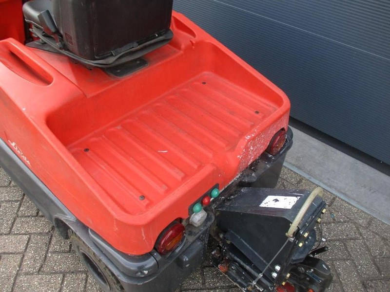 Linde P 60 - Traktor derek: gambar 4 Linde P 60 - Traktor derek: gambar 4
