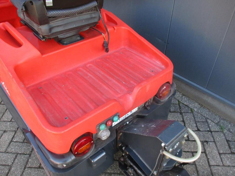 Linde P 60 - Traktor derek: gambar 4 Linde P 60 - Traktor derek: gambar 4