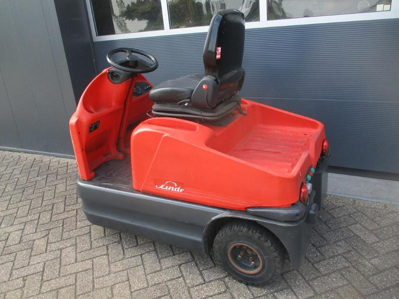 Linde P 60 - Traktor derek: gambar 3 Linde P 60 - Traktor derek: gambar 3