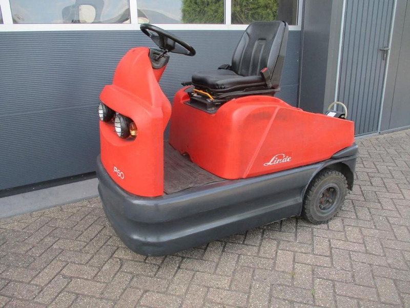 Linde P 60 - Traktor derek: gambar 1 Linde P 60 - Traktor derek: gambar 1