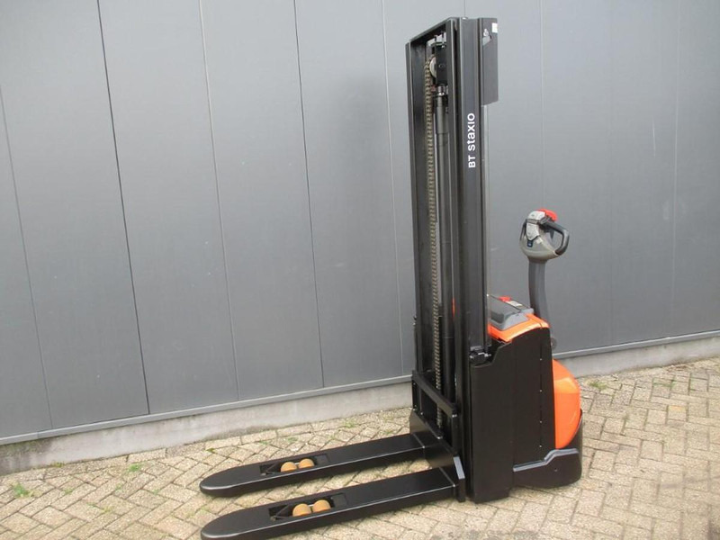 Toyota SWE 100 - Penumpuk: gambar 2 Toyota SWE 100 - Penumpuk: gambar 2