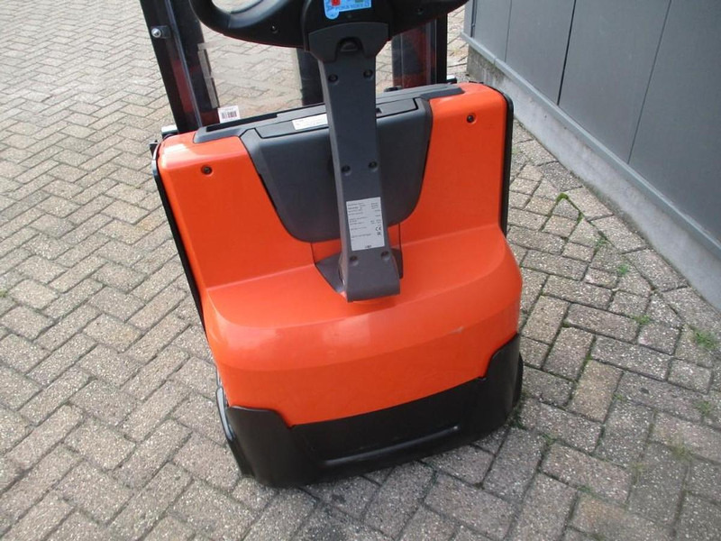 Toyota SWE 100 - Penumpuk: gambar 4 Toyota SWE 100 - Penumpuk: gambar 4