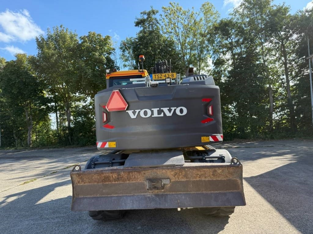 Volvo EWR 150 E - Ekskavator roda: gambar 5 Volvo EWR 150 E - Ekskavator roda: gambar 5
