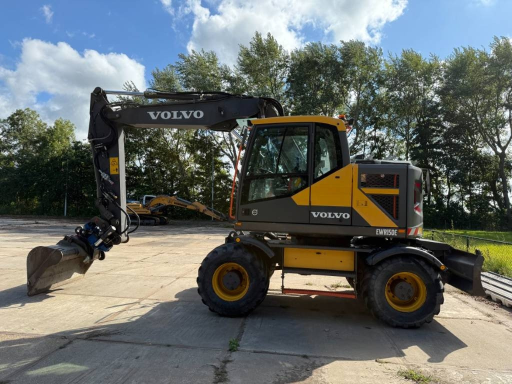 Volvo EWR 150 E - Ekskavator roda: gambar 1 Volvo EWR 150 E - Ekskavator roda: gambar 1