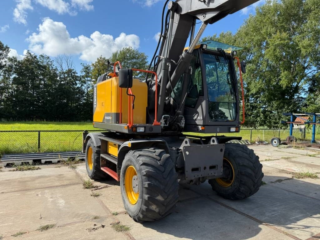 Volvo EWR 150 E - Ekskavator roda: gambar 4 Volvo EWR 150 E - Ekskavator roda: gambar 4