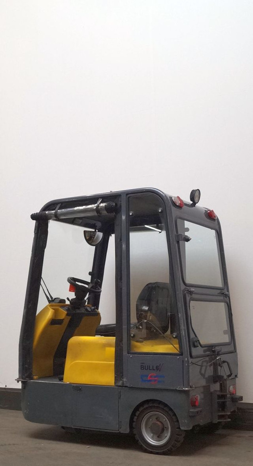 Dec Bull 6N - Traktor derek: gambar 2 Dec Bull 6N - Traktor derek: gambar 2