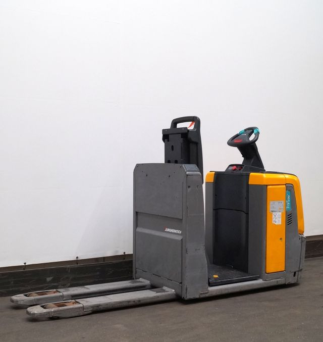 Jungheinrich ECE220HP - Pengambil pesanan: gambar 1 Jungheinrich ECE220HP - Pengambil pesanan: gambar 1