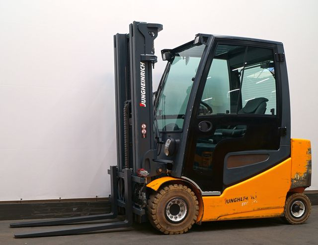 Jungheinrich EFG425 - Forklift listrik: gambar 1 Jungheinrich EFG425 - Forklift listrik: gambar 1
