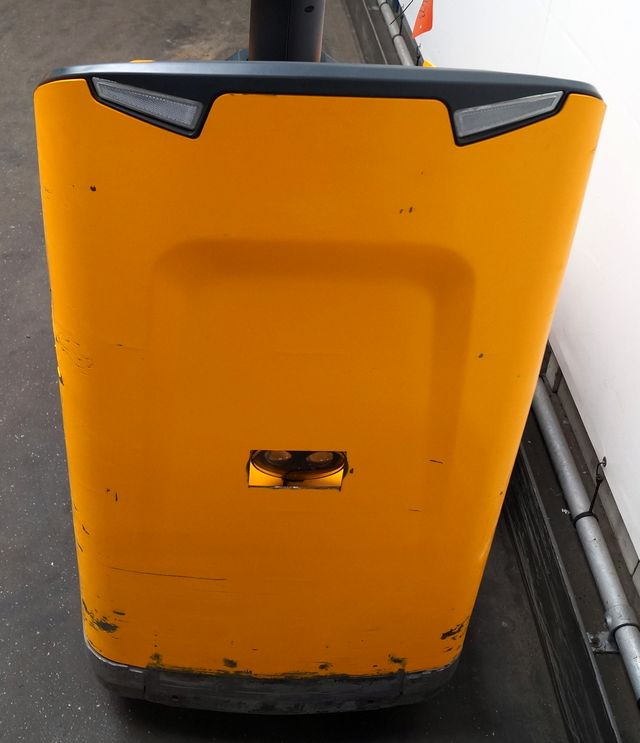 Jungheinrich ERE225 - Truk pallet: gambar 4 Jungheinrich ERE225 - Truk pallet: gambar 4