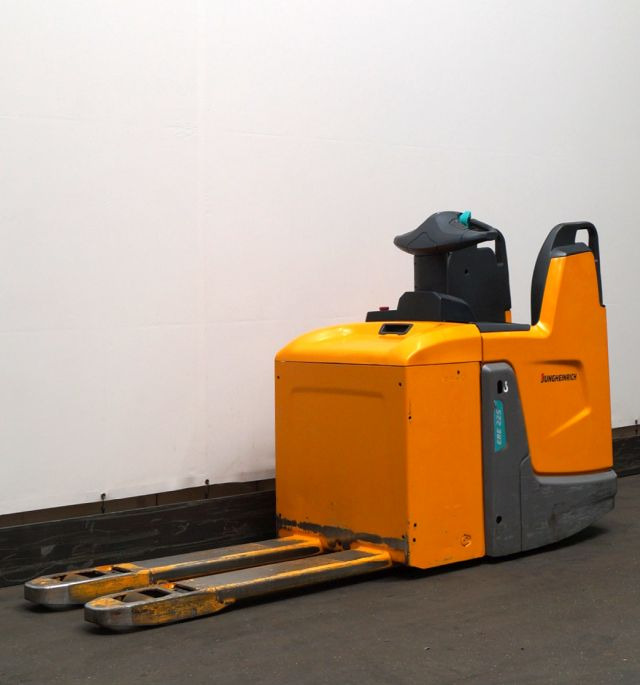Jungheinrich ERE225 - Truk pallet: gambar 1 Jungheinrich ERE225 - Truk pallet: gambar 1