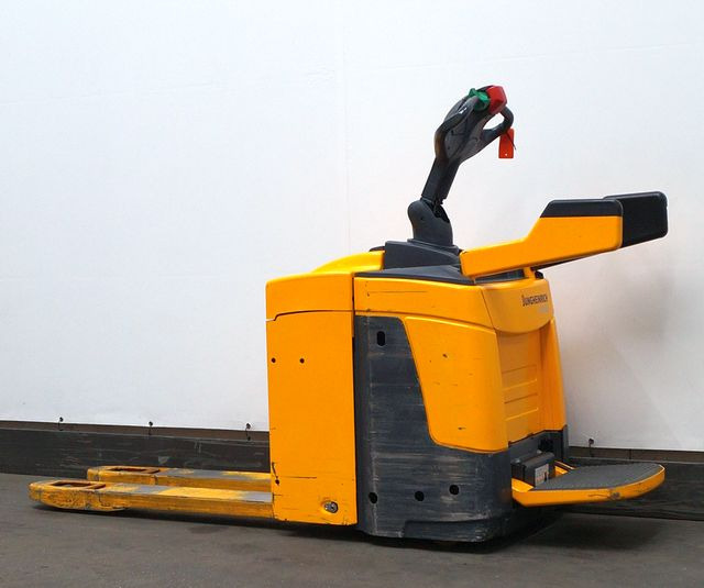 Jungheinrich ERE225 - Truk pallet: gambar 2 Jungheinrich ERE225 - Truk pallet: gambar 2