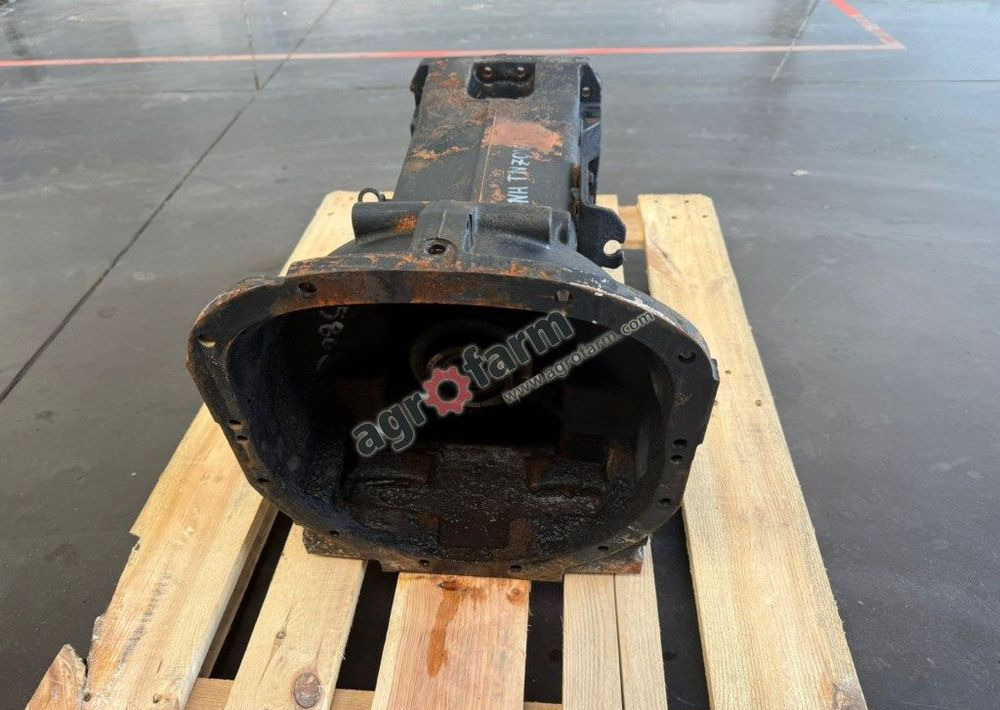 Skrzynia biegów New Holland TN70VA - Gearbox: gambar 2 Skrzynia biegów New Holland TN70VA - Gearbox: gambar 2