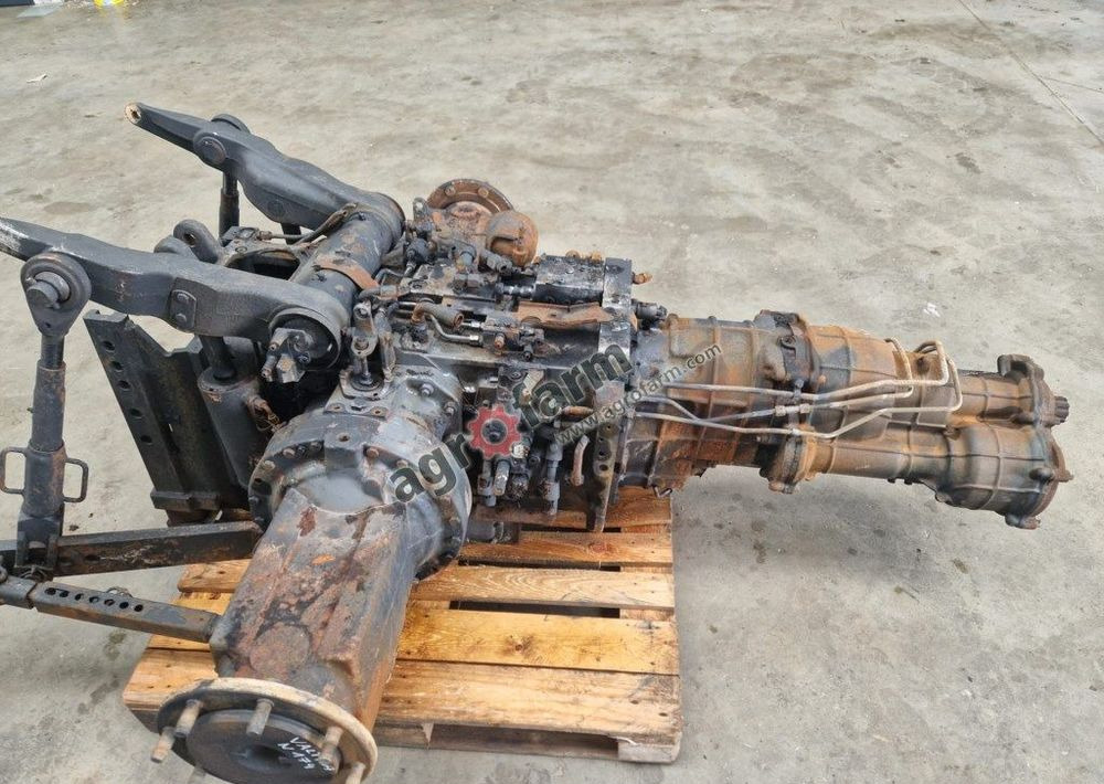 Skrzynia biegów, most tylny Valtra N174 H - Gearbox: gambar 1 Skrzynia biegów, most tylny Valtra N174 H - Gearbox: gambar 1