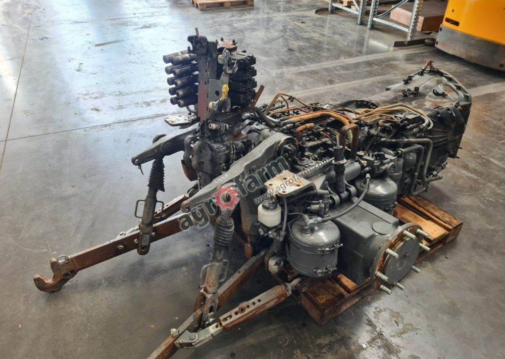 Skrzynia biegów, most tylny Valtra N174S - Gearbox: gambar 4 Skrzynia biegów, most tylny Valtra N174S - Gearbox: gambar 4