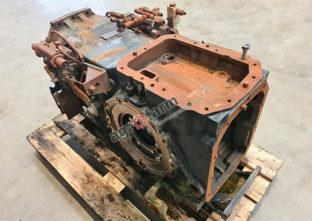TYLNY MOST NEW HOLLAND T6.160 44980050 - Gearbox: gambar 1 TYLNY MOST NEW HOLLAND T6.160 44980050 - Gearbox: gambar 1