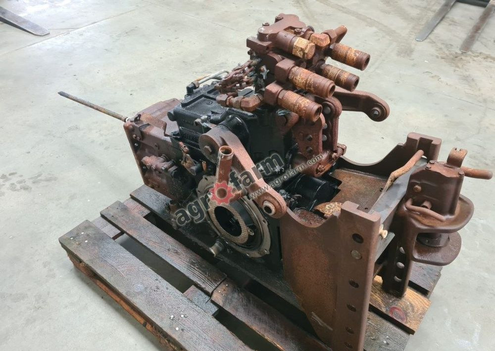 Tylny most New Holland T4.55 84225997 - Gearbox: gambar 3 Tylny most New Holland T4.55 84225997 - Gearbox: gambar 3