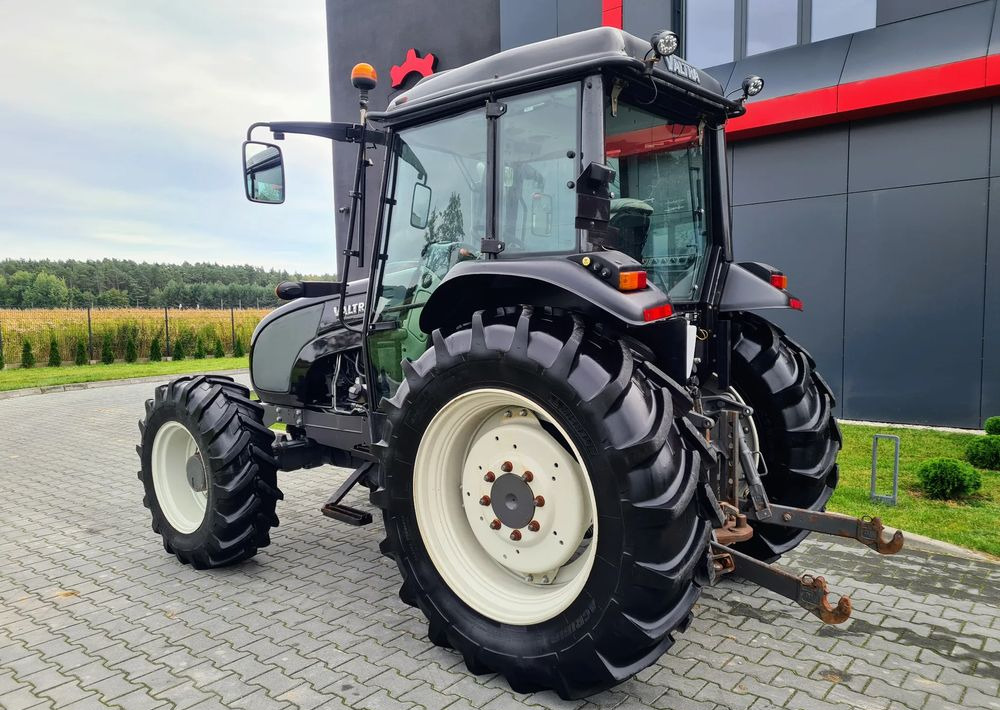 Valtra A93 - Traktor: gambar 2 Valtra A93 - Traktor: gambar 2