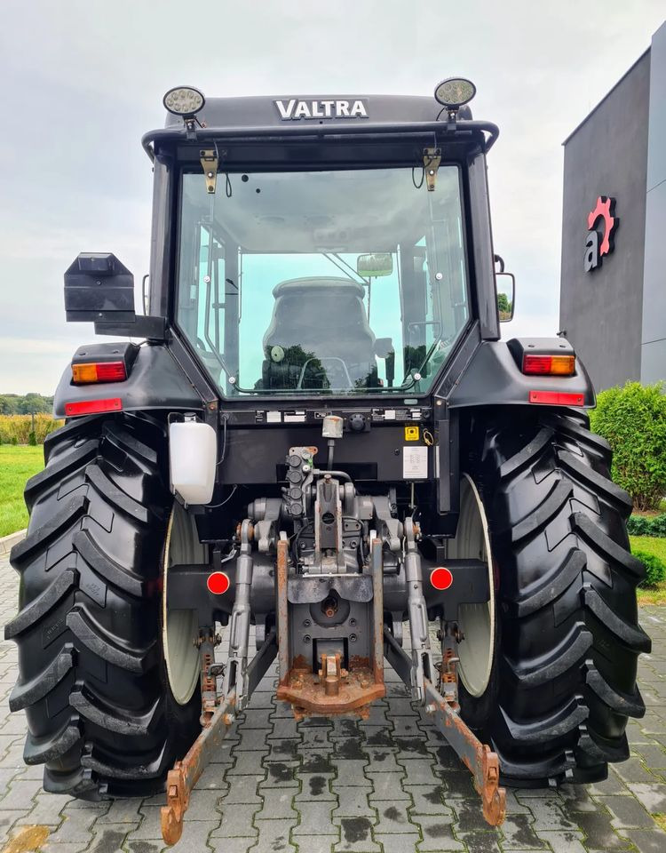 Valtra A93 - Traktor: gambar 5 Valtra A93 - Traktor: gambar 5