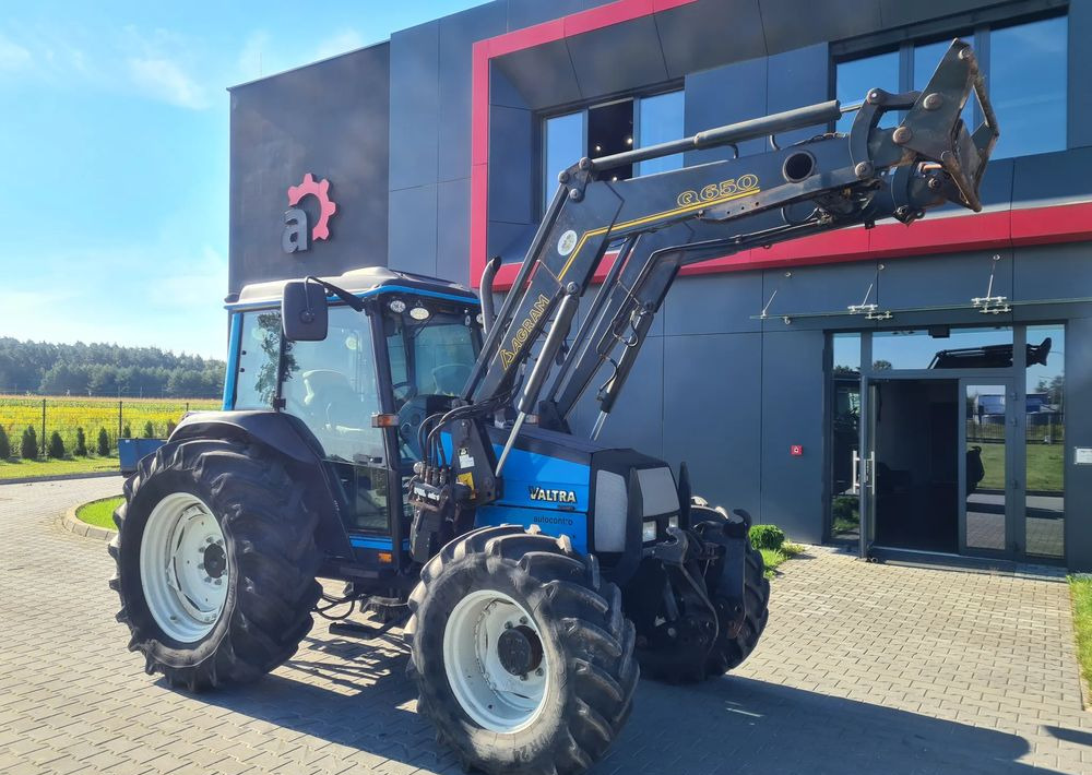 Valtra A95 - Traktor: gambar 2 Valtra A95 - Traktor: gambar 2