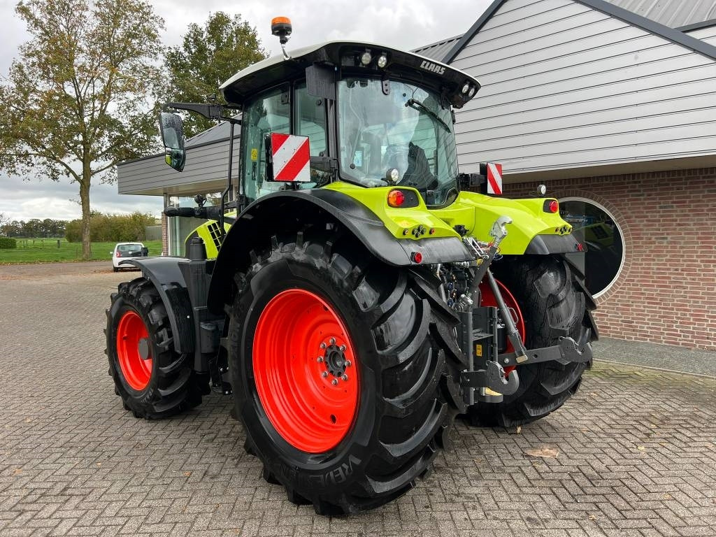 Claas Arion 530 CIS+ - Traktor: gambar 3 Claas Arion 530 CIS+ - Traktor: gambar 3