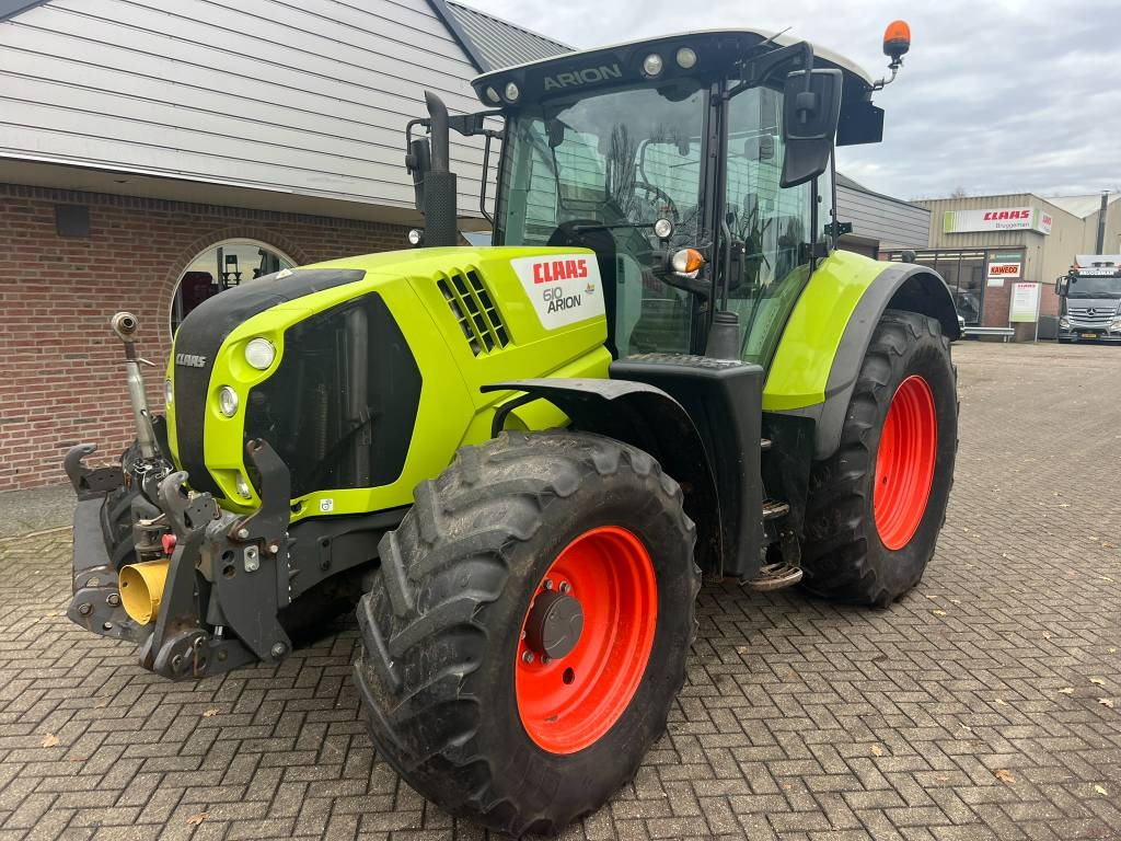 Claas Arion 610 CIS - Traktor: gambar 1 Claas Arion 610 CIS - Traktor: gambar 1