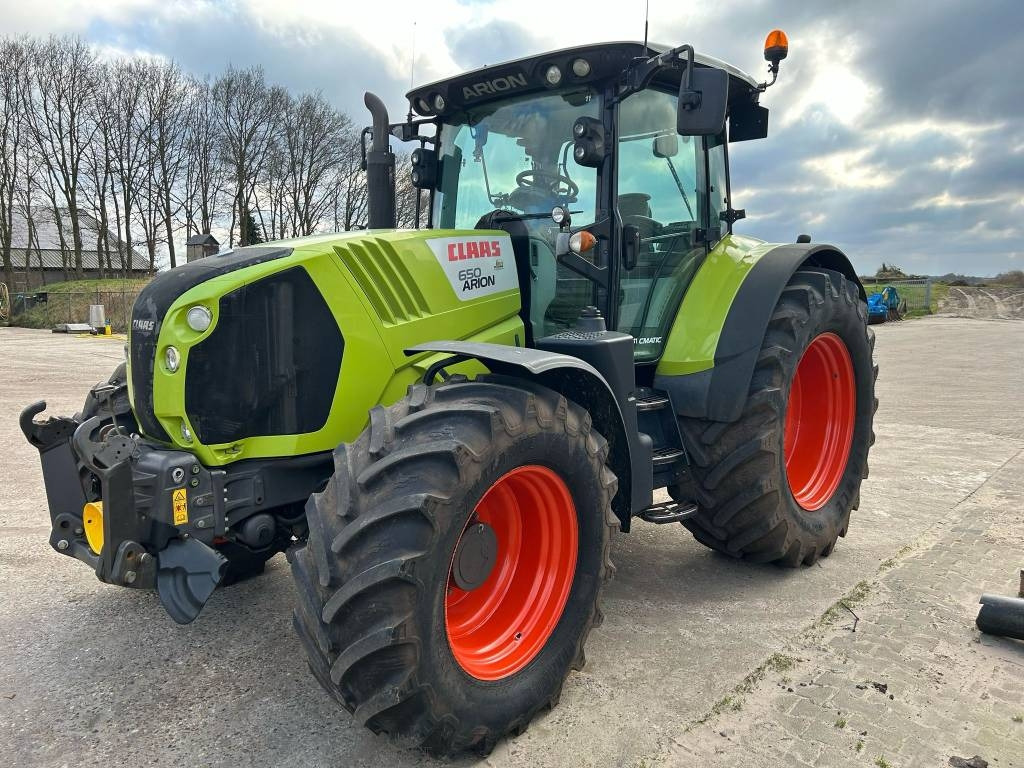 Claas Arion 650 Cmatic - Traktor: gambar 1 Claas Arion 650 Cmatic - Traktor: gambar 1