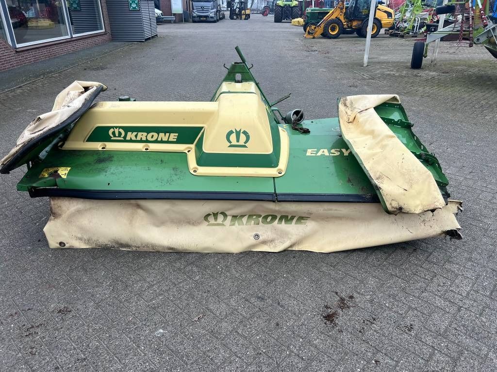Krone EAsy Cut F 320 - Mesin pemotong padang rumput: gambar 5 Krone EAsy Cut F 320 - Mesin pemotong padang rumput: gambar 5