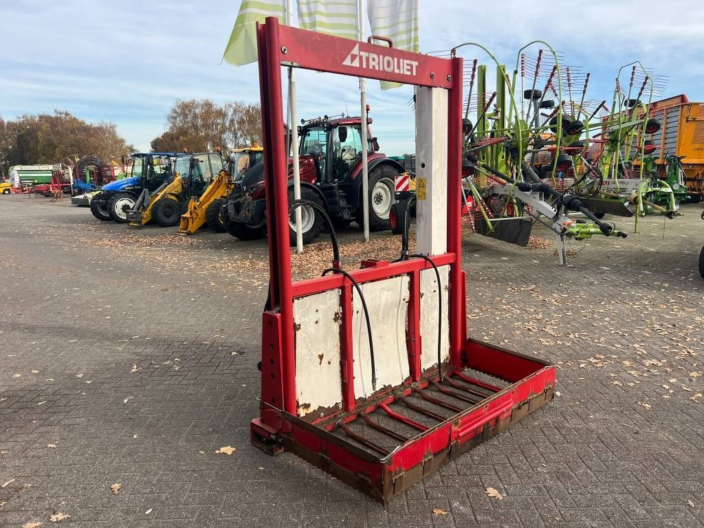 Trioliet TU 170 kuilvoersnijder - Peralatan ternak: gambar 4 Trioliet TU 170 kuilvoersnijder - Peralatan ternak: gambar 4