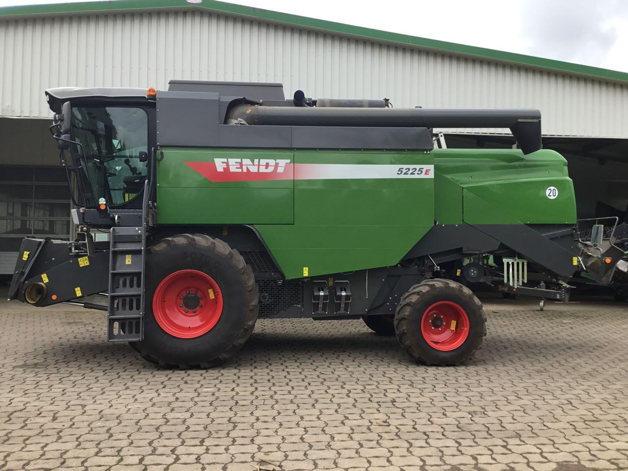 Fendt 5225E - Pemanen gabungan: gambar 1 Fendt 5225E - Pemanen gabungan: gambar 1