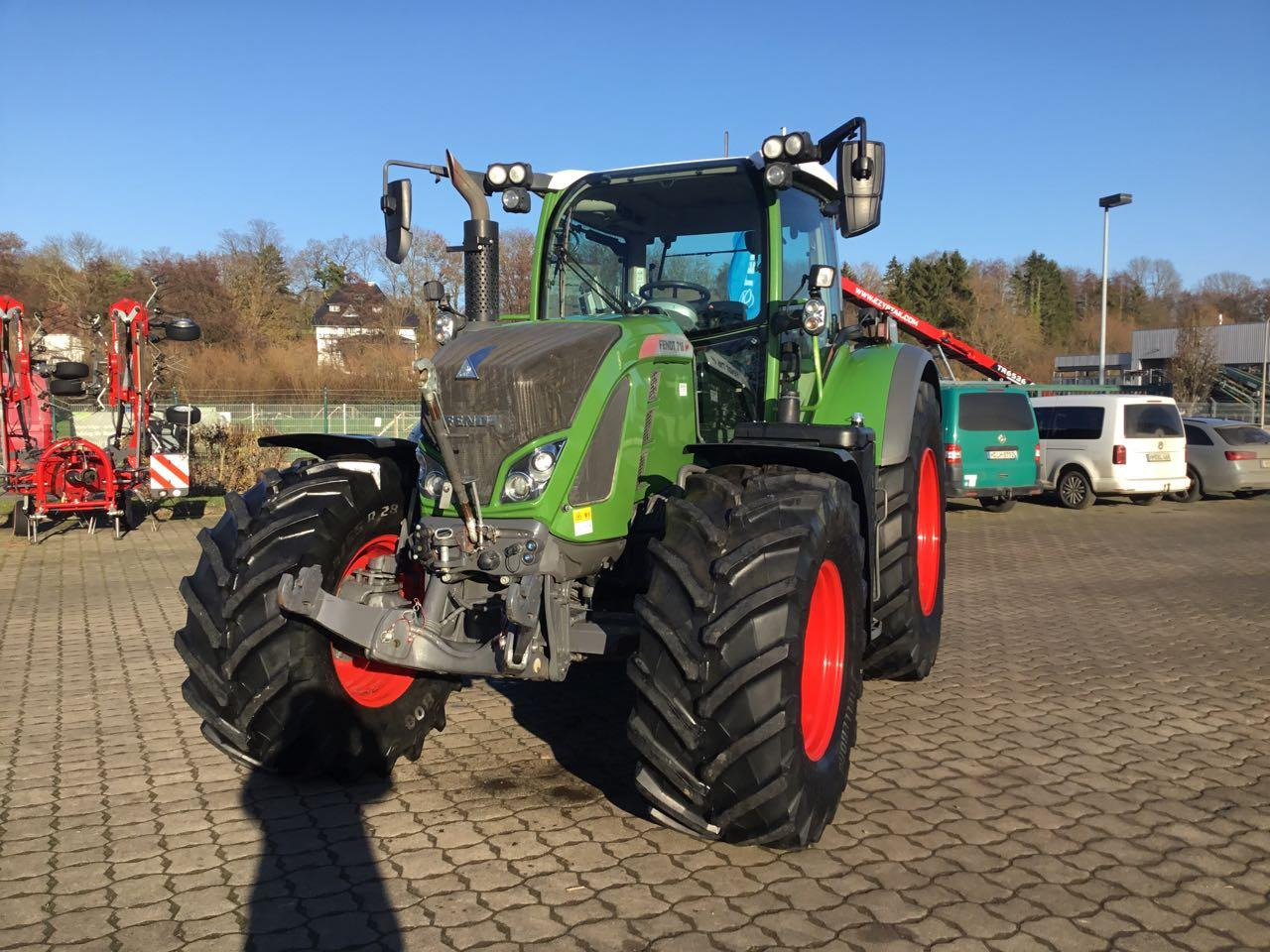 Fendt 718 Vario S4 - Traktor: gambar 3 Fendt 718 Vario S4 - Traktor: gambar 3