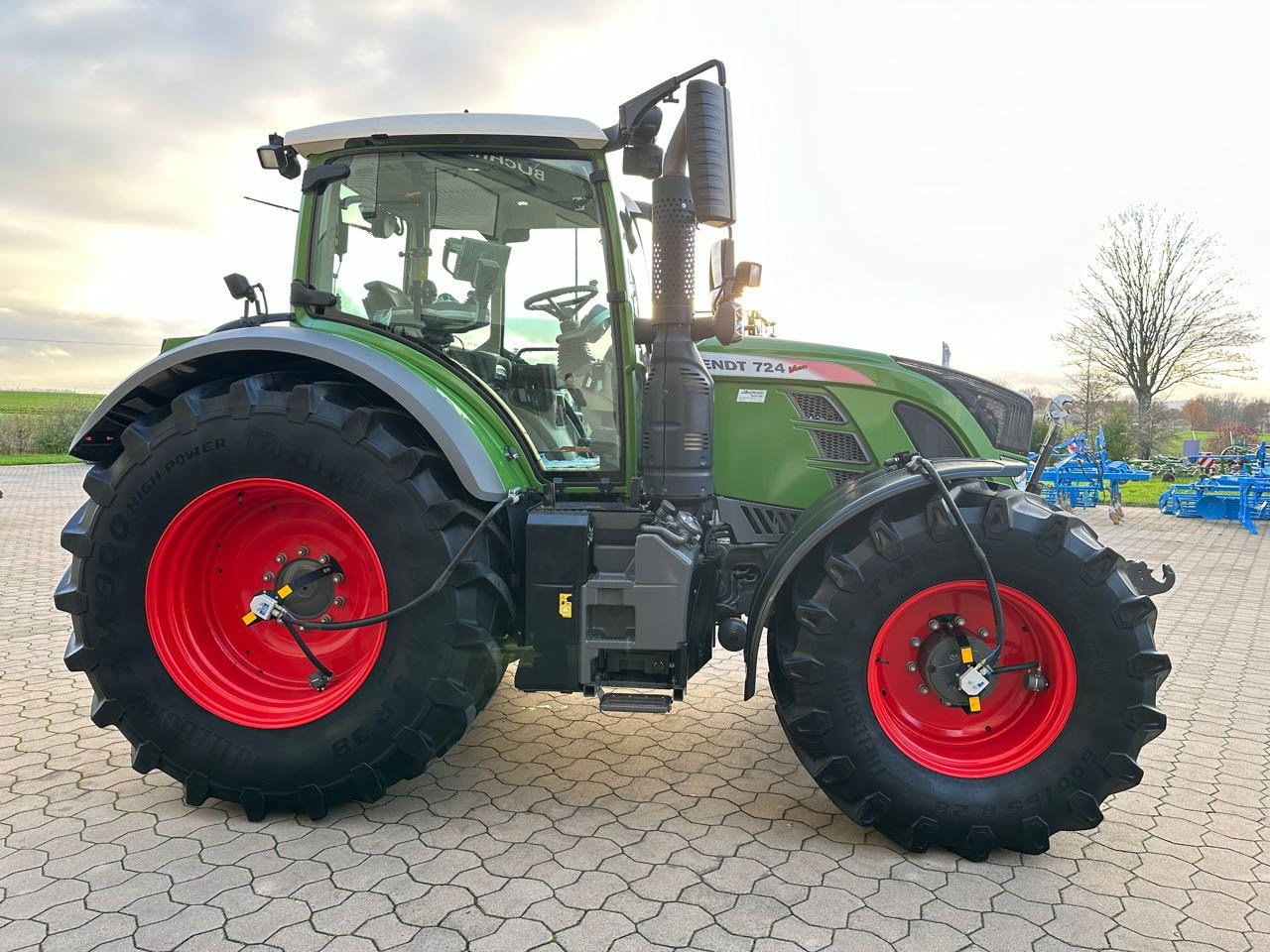 Fendt 724 Vario S4ProfiPlus - Traktor: gambar 4 Fendt 724 Vario S4ProfiPlus - Traktor: gambar 4