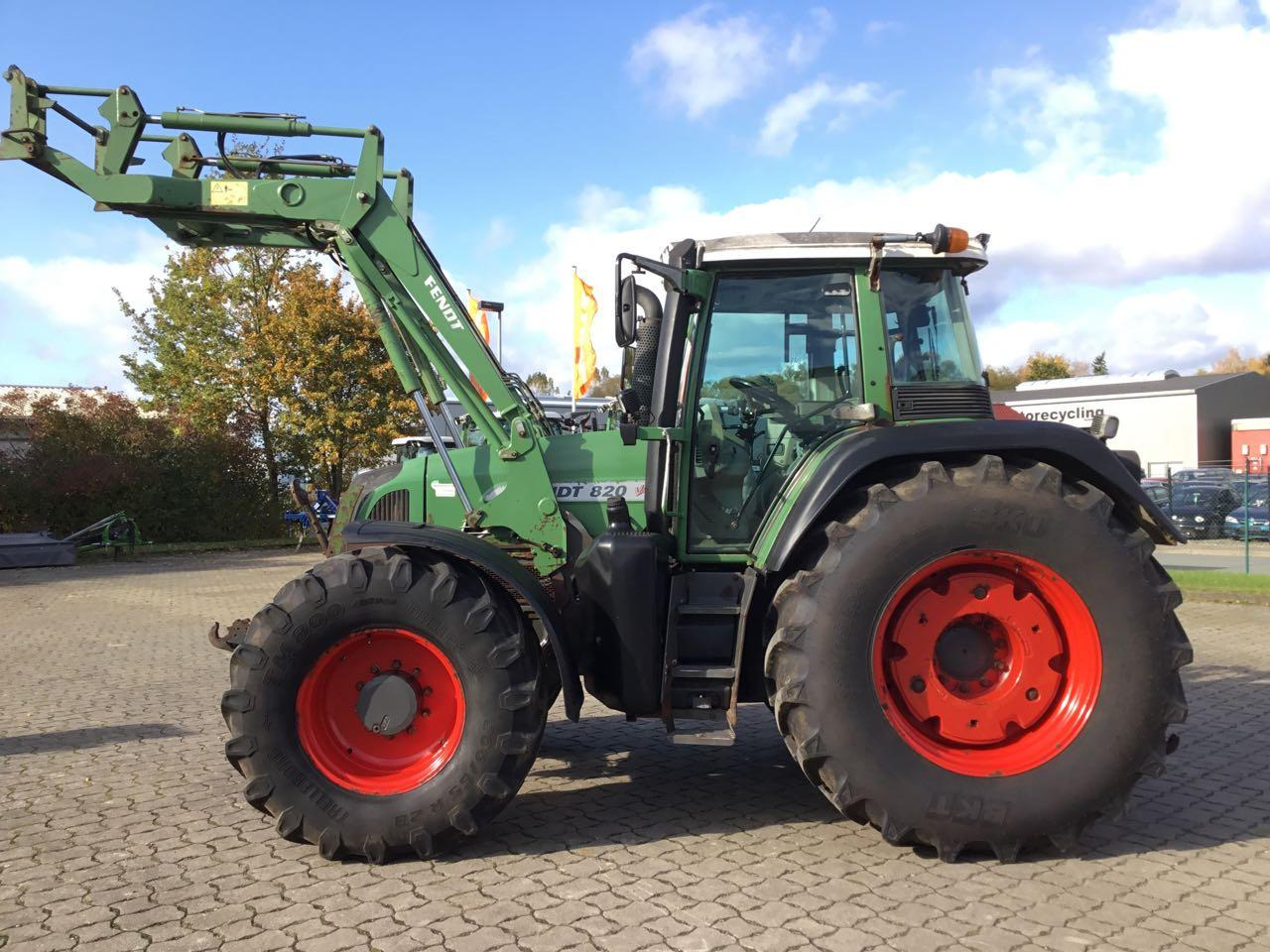 Fendt 820 Vario - Traktor: gambar 1 Fendt 820 Vario - Traktor: gambar 1