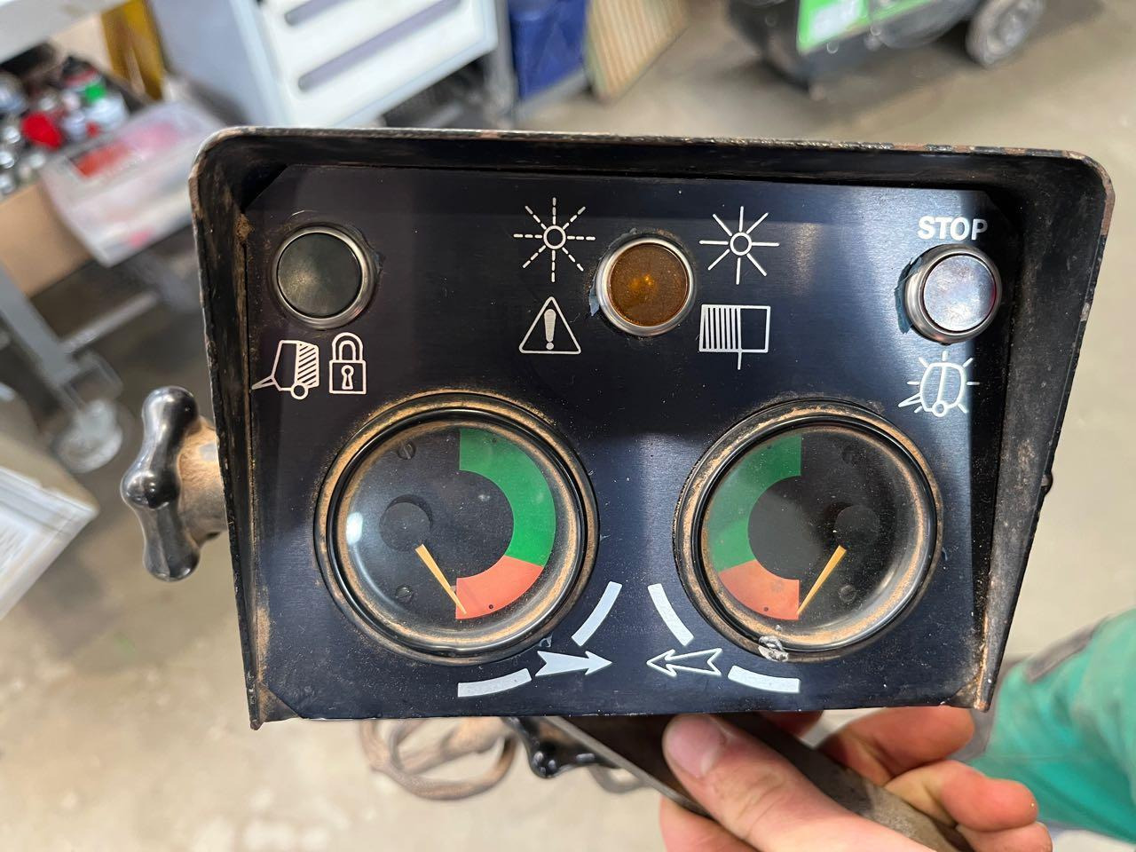 Baler bulat John Deere 550: gambar 8