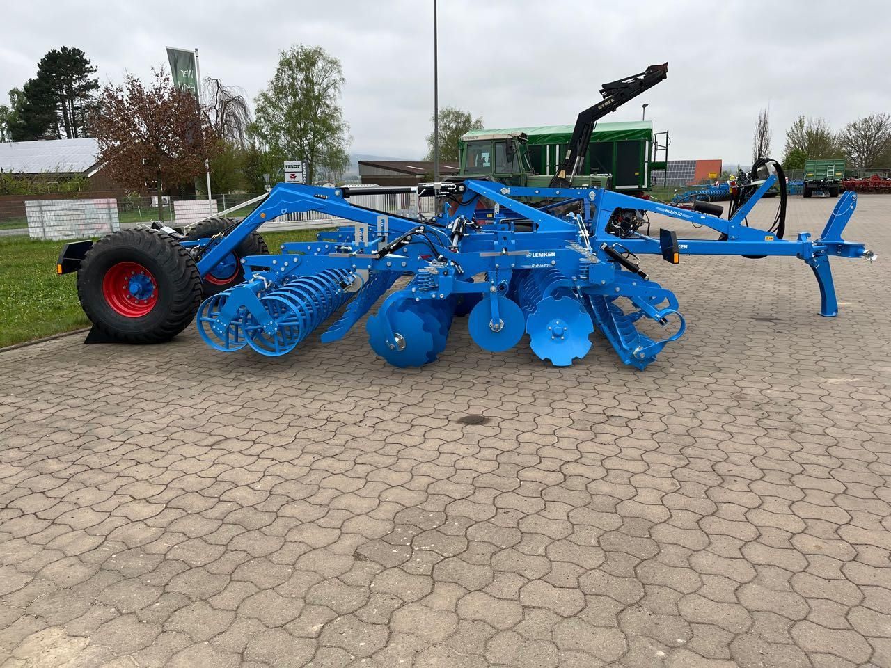 Lemken Rubin 10 TF/500 - Garu cakram: gambar 1 Lemken Rubin 10 TF/500 - Garu cakram: gambar 1