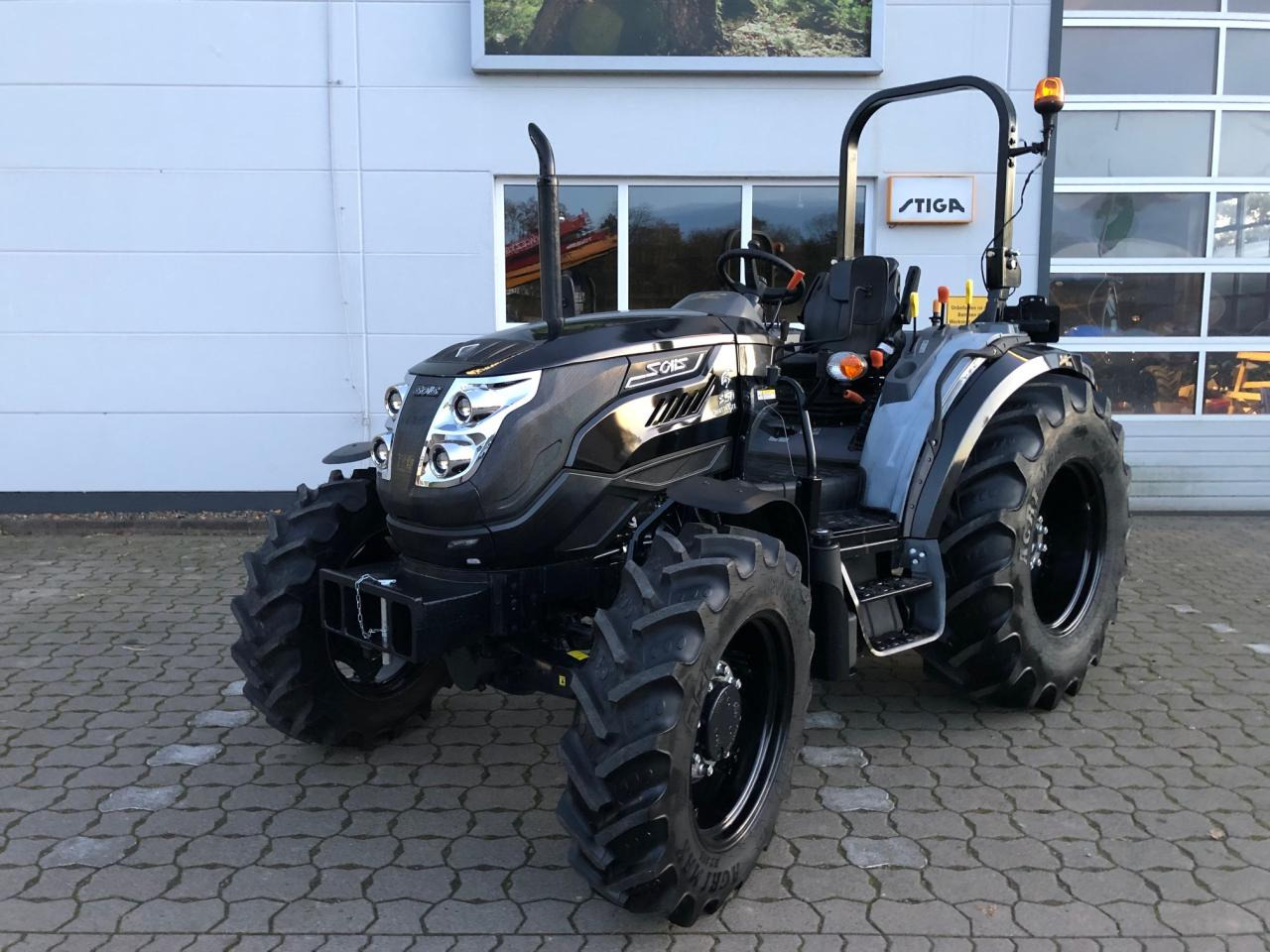 Solis 50 Stage V Panther - Traktor: gambar 2 Solis 50 Stage V Panther - Traktor: gambar 2