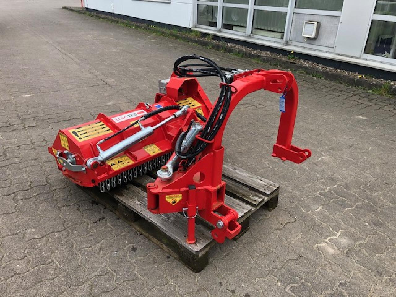 Tractec 17.106 Seitenmulcher - Mesin pemotong chopper: gambar 1 Tractec 17.106 Seitenmulcher - Mesin pemotong chopper: gambar 1