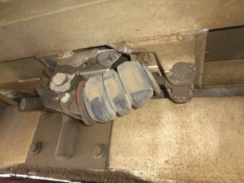 Semi-trailer jungkit Benalu BEN + 24 CUB + Piston BROKEN: gambar 13