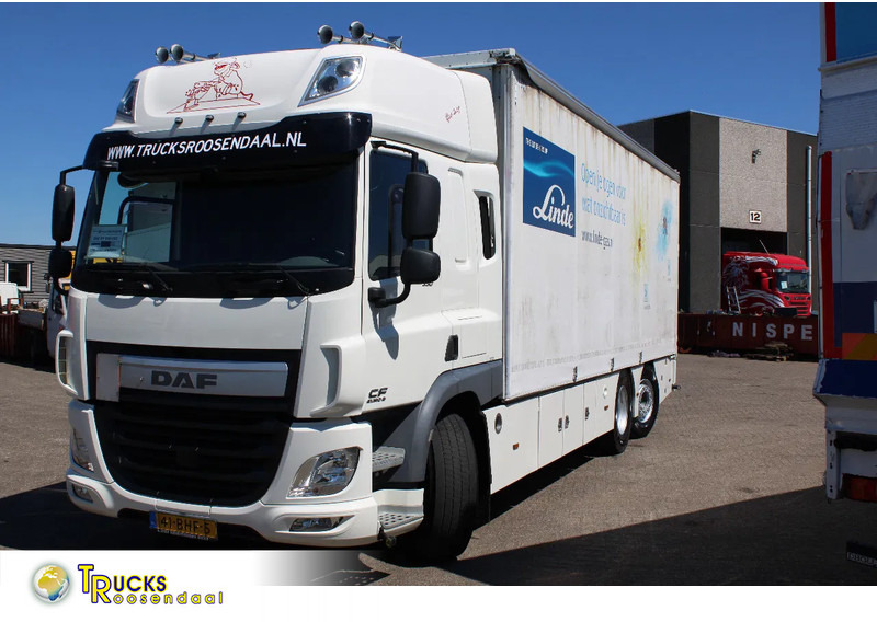 DAF CF 330 + EURO 6 + 6X2 STEERING - Truk dengan terpal samping: gambar 1 DAF CF 330 + EURO 6 + 6X2 STEERING - Truk dengan terpal samping: gambar 1