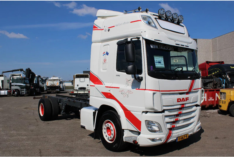 DAF CF 370 + euro 6 + ssc + full option - Truk sasis: gambar 2 DAF CF 370 + euro 6 + ssc + full option - Truk sasis: gambar 2