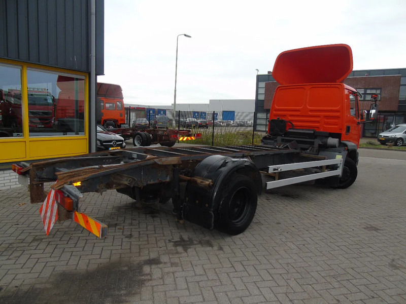 DAF LF 55.160 + EURO 2 + MANUAL + 12T - Truk sasis: gambar 3 DAF LF 55.160 + EURO 2 + MANUAL + 12T - Truk sasis: gambar 3