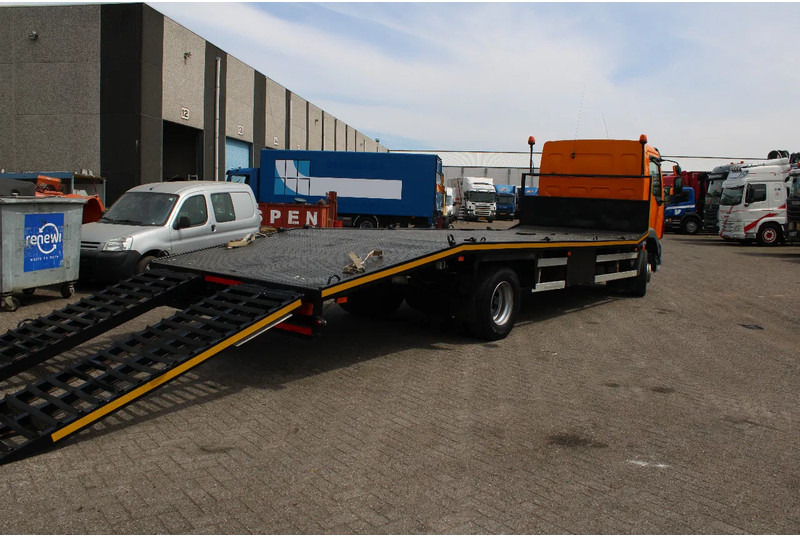 DAF LF 55.220 + HYDROLIC RAMPS + MANUAL - Truk pengangkut mobil: gambar 3 DAF LF 55.220 + HYDROLIC RAMPS + MANUAL - Truk pengangkut mobil: gambar 3
