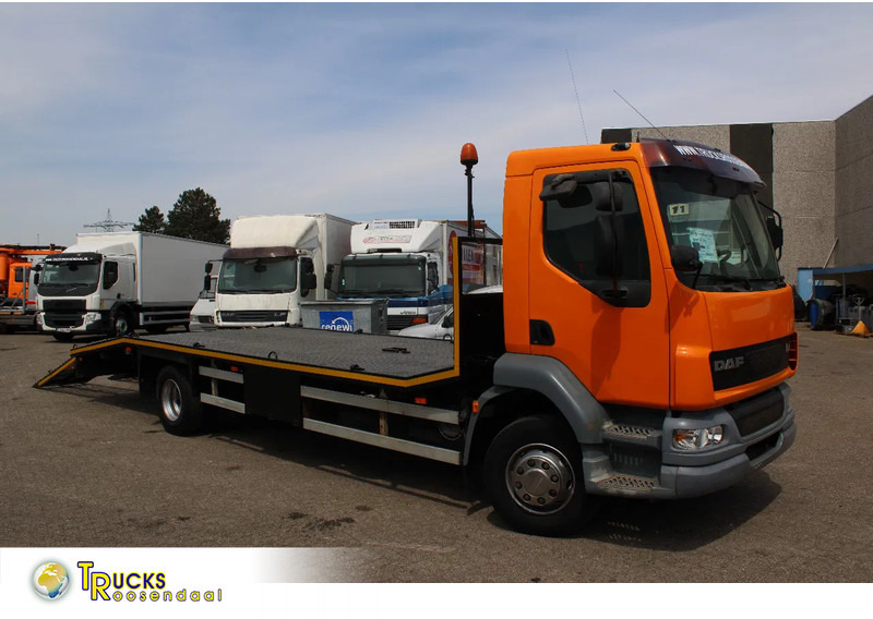 DAF LF 55.220 + HYDROLIC RAMPS + MANUAL - Truk pengangkut mobil: gambar 1 DAF LF 55.220 + HYDROLIC RAMPS + MANUAL - Truk pengangkut mobil: gambar 1