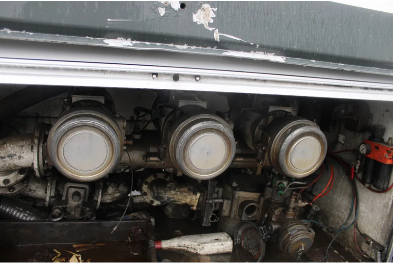 Truk tangki DAF LF 55.280 + 13.000L + 3 compartiment: gambar 10