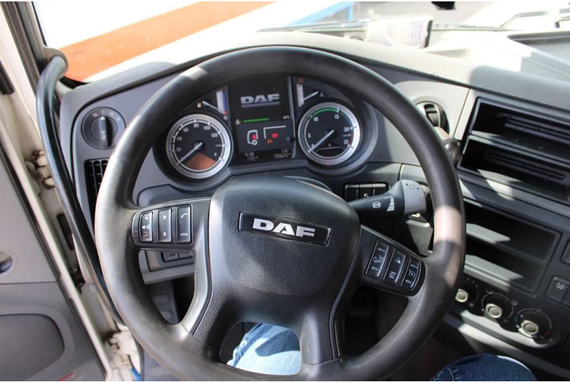 DAF XF 106.460 + Euro 6 + 6X2 + retarder + price is for complete incl combi - Truk dengan terpal samping: gambar 5 DAF XF 106.460 + Euro 6 + 6X2 + retarder + price is for complete incl combi - Truk dengan terpal samping: gambar 5