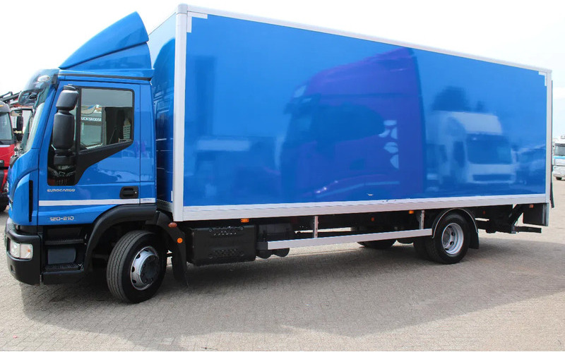 Iveco Eurocargo 120E21 + EURO 6 + LIFT - Truk box: gambar 3 Iveco Eurocargo 120E21 + EURO 6 + LIFT - Truk box: gambar 3